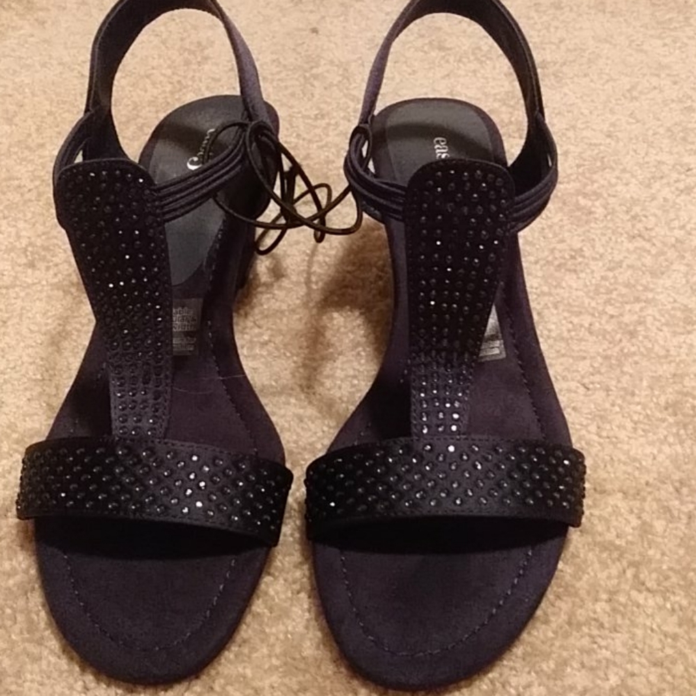 Shoe - Picture 8 of 8